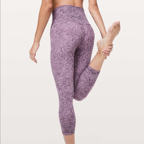 Lululemon Yoga Sport Bra and crop legging size 2 - Picture 4 of 16